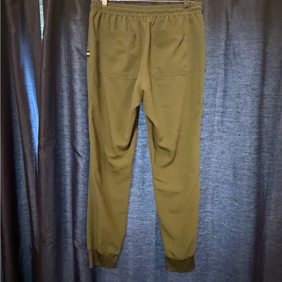 NWOT beyond scrubs‎ bottoms - Picture 4 of 4